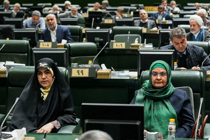 جلسه غیرعلنی مجلس با حضور رئیس ستاد کل نیروهای مسلح و وزیر امور خارجه