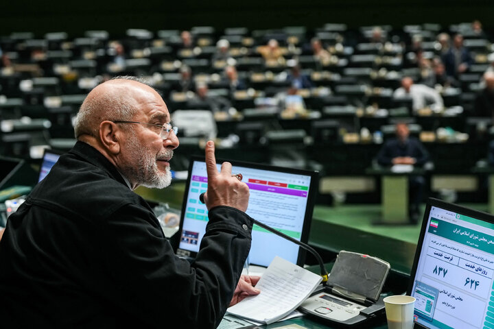 جلسه غیرعلنی مجلس با حضور رئیس ستاد کل نیروهای مسلح و وزیر امور خارجه