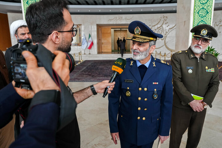 جلسه غیرعلنی مجلس با حضور رئیس ستاد کل نیروهای مسلح و وزیر امور خارجه