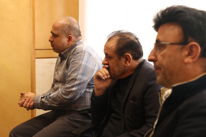 دیدار جمعی از نمایندگان مجلس با نماینده مردم اردکان به مناسبت سالگرد شهادت پدر شهیدش