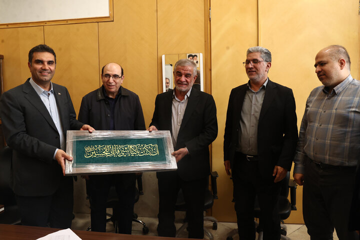 دیدار جمعی از نمایندگان مجلس با نماینده مردم اردکان به مناسبت سالگرد شهادت پدر شهیدش