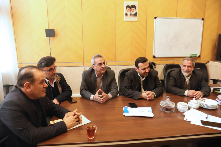 دیدار جمعی از نمایندگان مجلس با نماینده مردم اردکان به مناسبت سالگرد شهادت پدر شهیدش