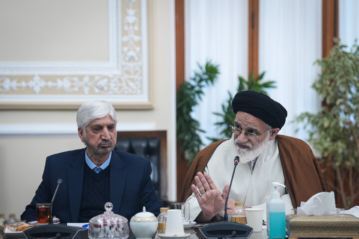 دیدار اعضای شورای هماهنگی دهه فجر با دکتر قالیباف