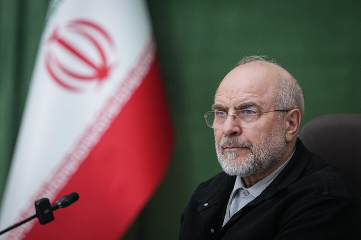 دیدار اعضای شورای هماهنگی دهه فجر با دکتر قالیباف