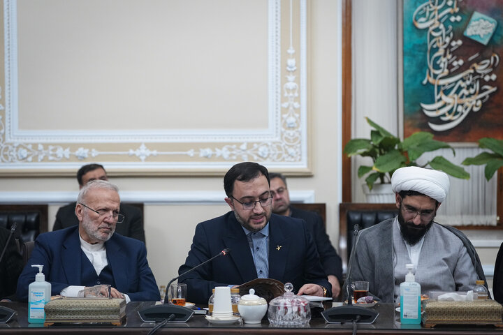 دیدار اعضای شورای هماهنگی دهه فجر با دکتر قالیباف