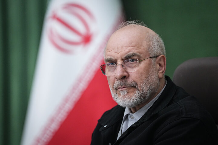 دیدار اعضای شورای هماهنگی دهه فجر با دکتر قالیباف