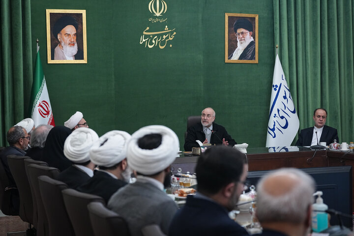 دیدار اعضای شورای هماهنگی دهه فجر با دکتر قالیباف