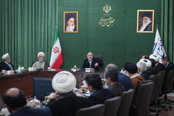 دیدار اعضای شورای هماهنگی دهه فجر با دکتر قالیباف