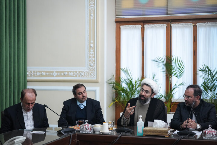 دیدار اعضای شورای هماهنگی دهه فجر با دکتر قالیباف