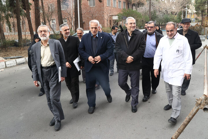 بازدید اعضای مجمع نمایندگان تهران از انستیتو کانسر بیمارستان امام خمینی تهران
