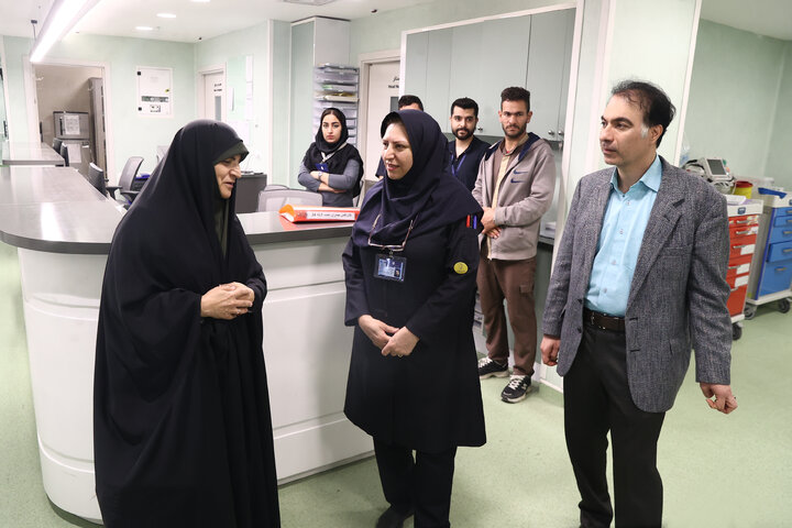 بازدید اعضای مجمع نمایندگان تهران از انستیتو کانسر بیمارستان امام خمینی تهران