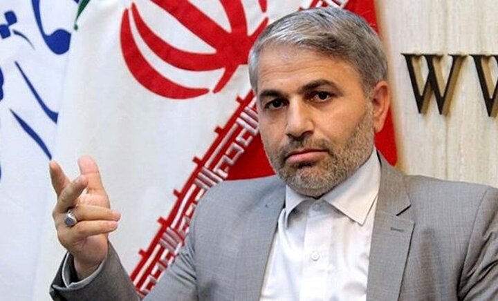 ضرورت تبیین مسائل از سوی نخبگان سیاسی در میان اجتماعات مردمی
