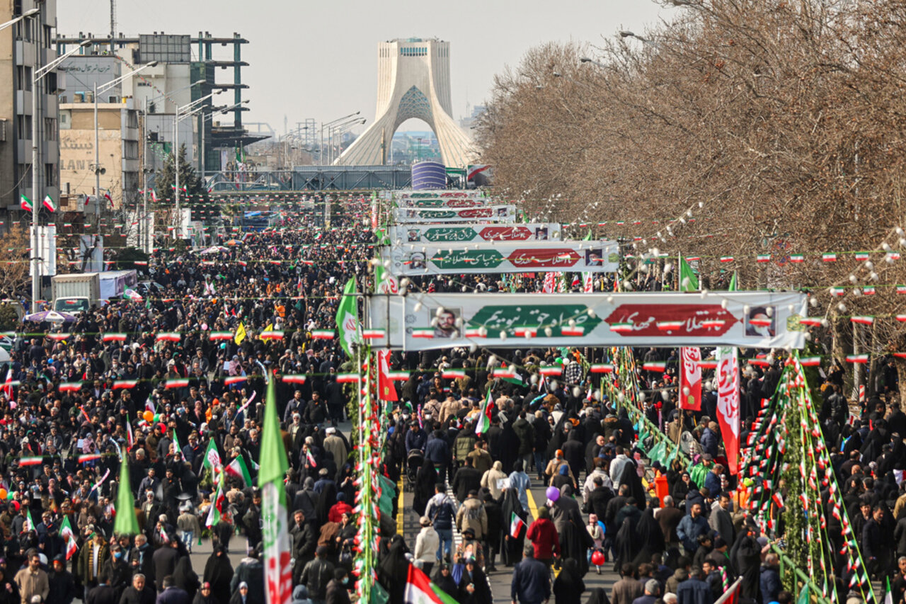 حضور نمایندگان خانه‌ملت در مراسم یوم‌الله ۲۲ بهمن‌ماه