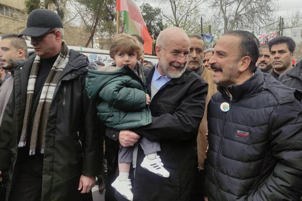 حضور نمایندگان خانهملت در مراسم یومالله ۲۲ بهمنماه