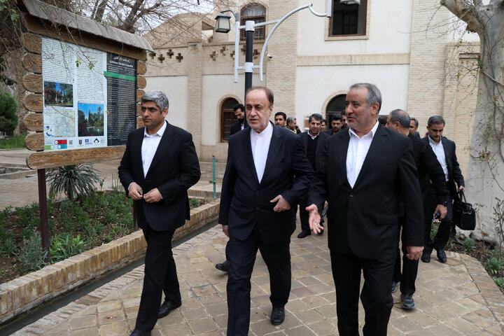 بازدید حمیدرضا حاجی بابایی نایب‌رئیس مجلس از ژئوپارک طبس