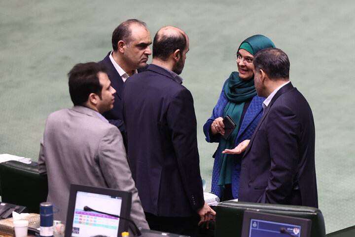 نشست علنی نوبت صبح یکشنبه 26 بهمن ماه مجلس شورای اسلامی