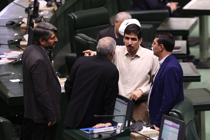 نشست علنی نوبت صبح یکشنبه 26 بهمن ماه مجلس شورای اسلامی