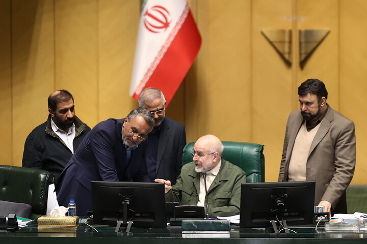 نشست علنی نوبت صبح یکشنبه 26 بهمن ماه مجلس شورای اسلامی