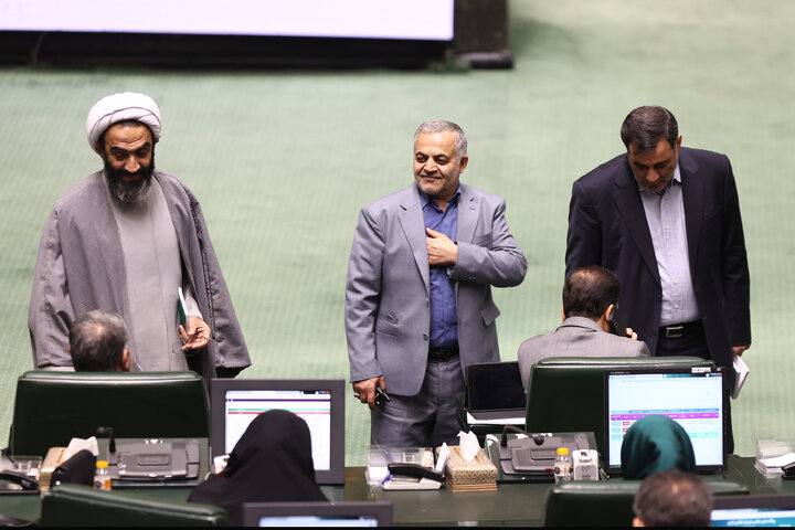 نشست علنی نوبت صبح یکشنبه 26 بهمن ماه مجلس شورای اسلامی