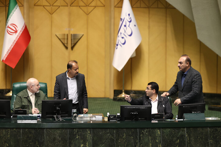 نشست علنی نوبت صبح یکشنبه 26 بهمن ماه مجلس شورای اسلامی