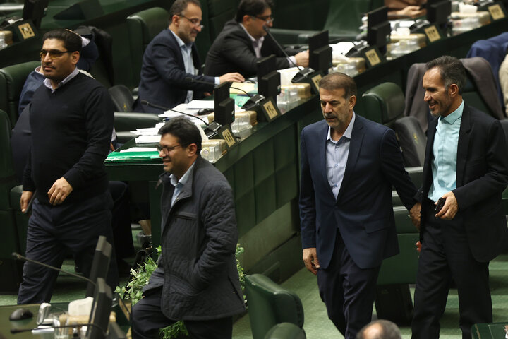 نشست علنی نوبت عصر یکشنبه ۲۶ بهمن ماه مجلس