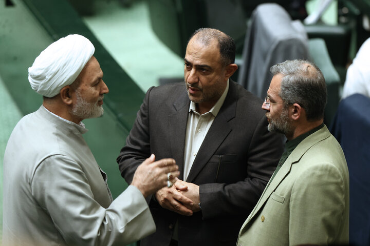 نشست علنی نوبت عصر یکشنبه ۲۶ بهمن ماه مجلس