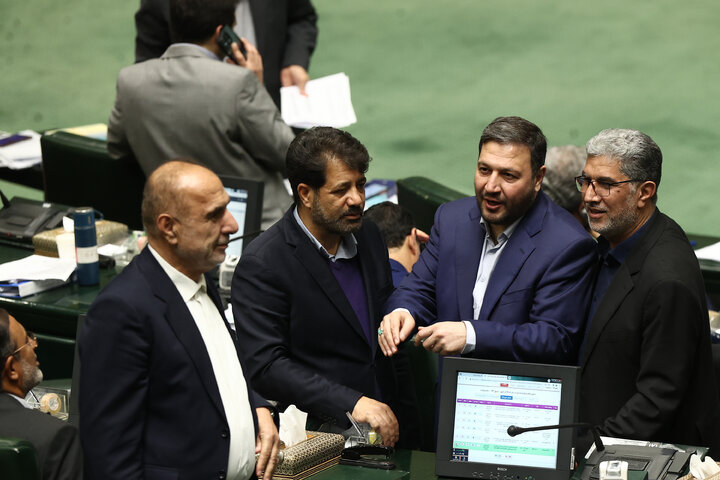 نشست علنی نوبت عصر یکشنبه ۲۶ بهمن ماه مجلس