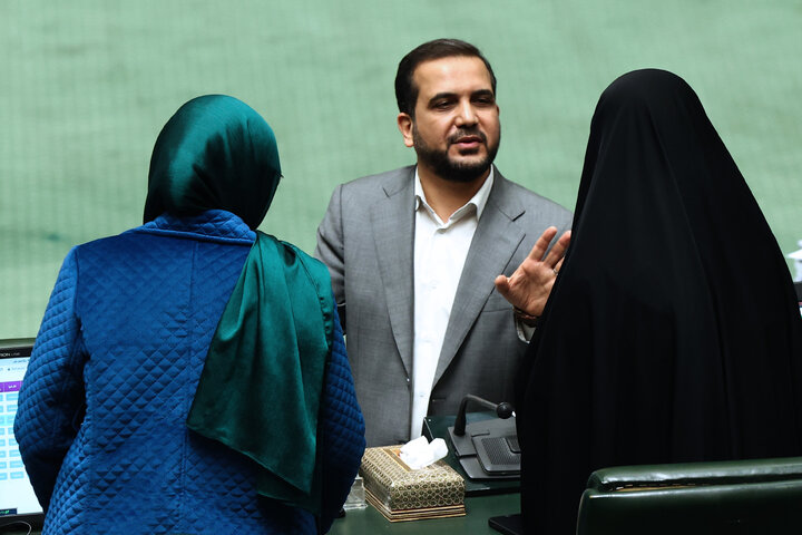 نشست علنی نوبت عصر یکشنبه ۲۶ بهمن ماه مجلس