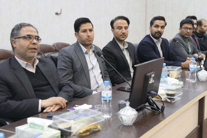 نشست نخبگان فرهنگی شهرستان طبس با نایب رئیس مجلس