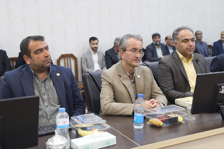 نشست نخبگان فرهنگی شهرستان طبس با نایب رئیس مجلس