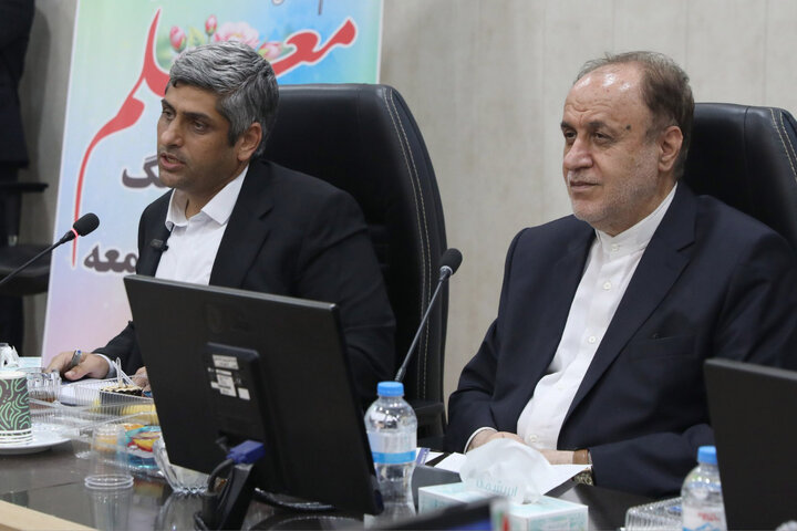 نشست نخبگان فرهنگی شهرستان طبس با نایب رئیس مجلس