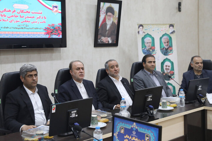 نشست نخبگان فرهنگی شهرستان طبس با نایب رئیس مجلس