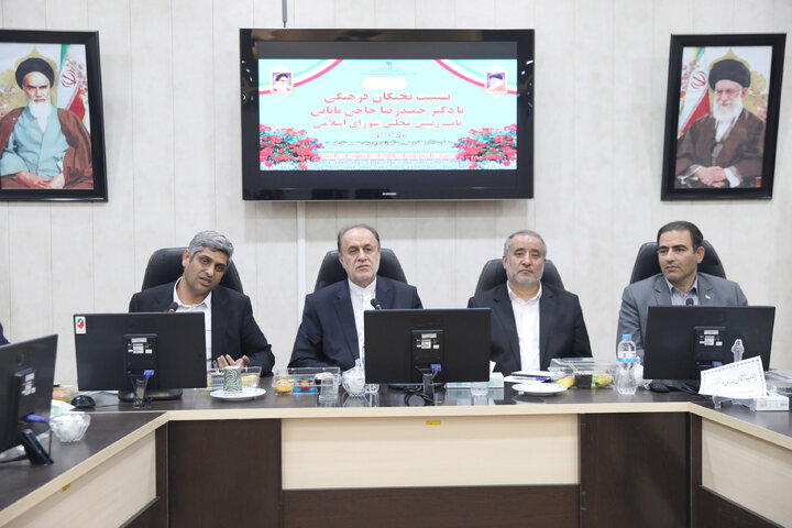 نشست نخبگان فرهنگی شهرستان طبس با نایب رئیس مجلس