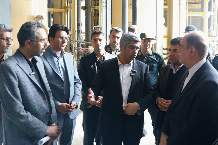بازدید حاجی بابایی نایب رئیس مجلس از نیروگاه ذغالسنگی طبس