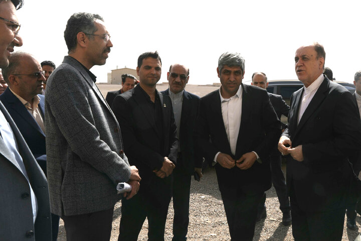 بازدید حاجی بابایی نایب رئیس مجلس از نیروگاه ذغالسنگی طبس