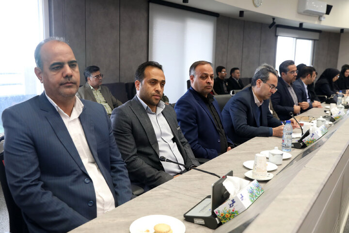 حضور حمیدرضا حاجی بابایی در شورای آموزش و پرورش استان خراسان جنوبی