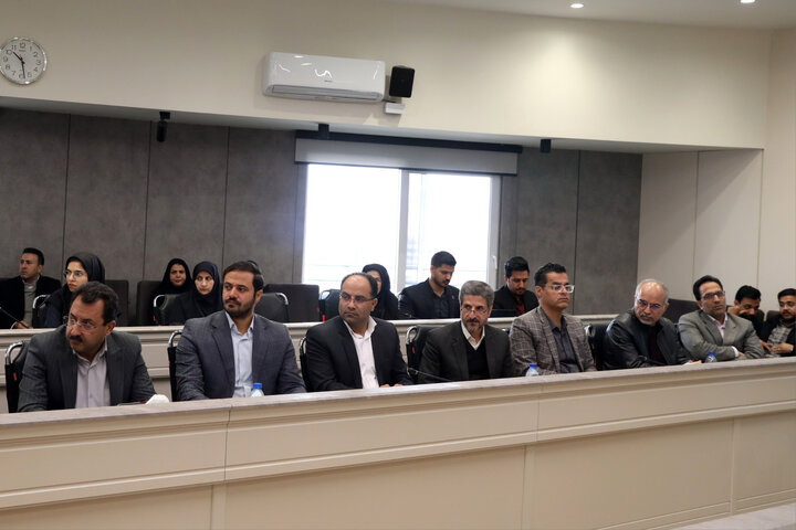 حضور حمیدرضا حاجی بابایی در شورای آموزش و پرورش استان خراسان جنوبی