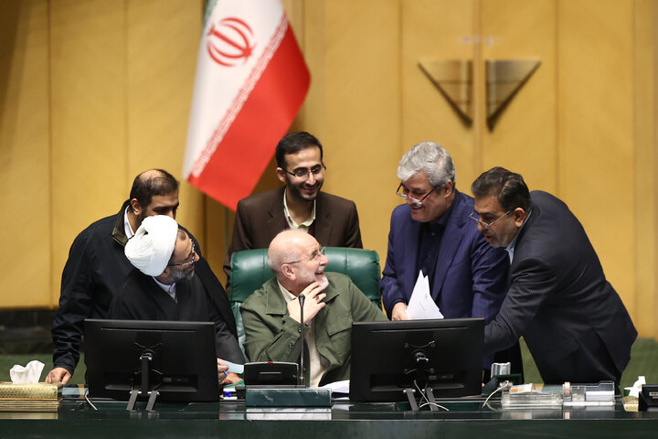 نشست علنی نوبت صبح دوشنبه 27 بهمن ماه مجلس