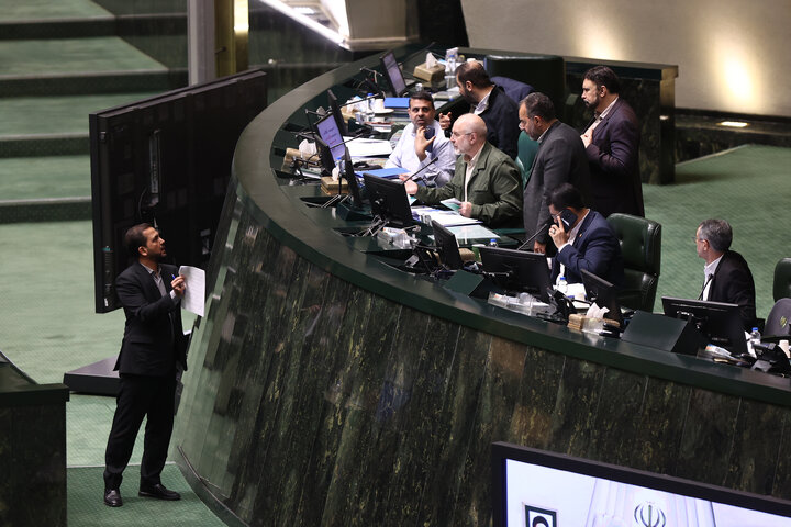 نشست علنی نوبت صبح دوشنبه 27 بهمن ماه مجلس