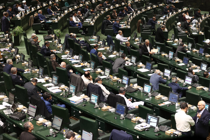 نشست علنی نوبت صبح دوشنبه 27 بهمن ماه مجلس