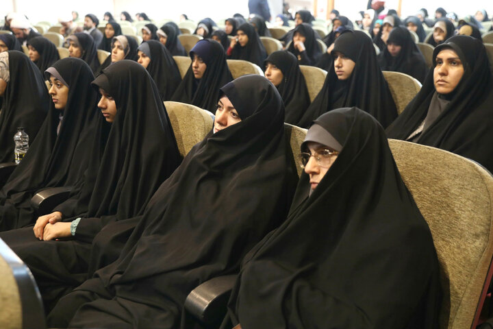 حضور نایب‌رئیس مجلس در جمع طلاب و مبلغان دینی استان خراسان جنوبی
