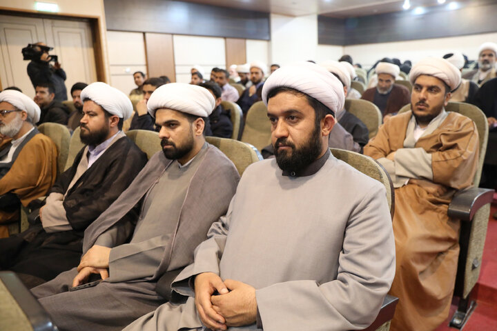 حضور نایب‌رئیس مجلس در جمع طلاب و مبلغان دینی استان خراسان جنوبی