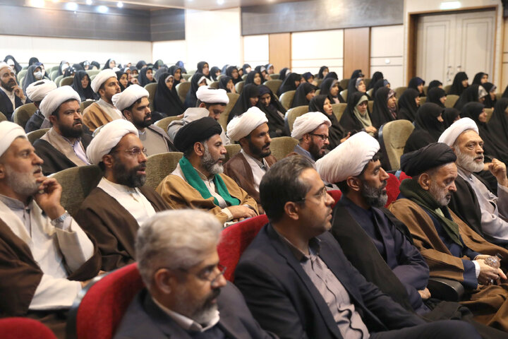 حضور نایب‌رئیس مجلس در جمع طلاب و مبلغان دینی استان خراسان جنوبی