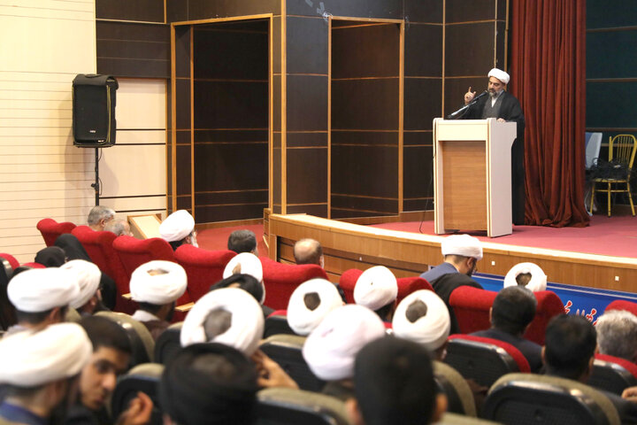 حضور نایب‌رئیس مجلس در جمع طلاب و مبلغان دینی استان خراسان جنوبی