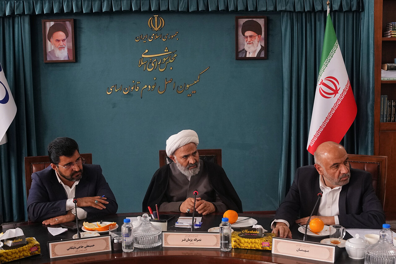 نشست نظارتی کمیسیون اصل نود برای اصلاح دهک‌بندی‌ها با حضور میدری/ اطلاعات سامانه رفاه ایرانیان کامل نیست