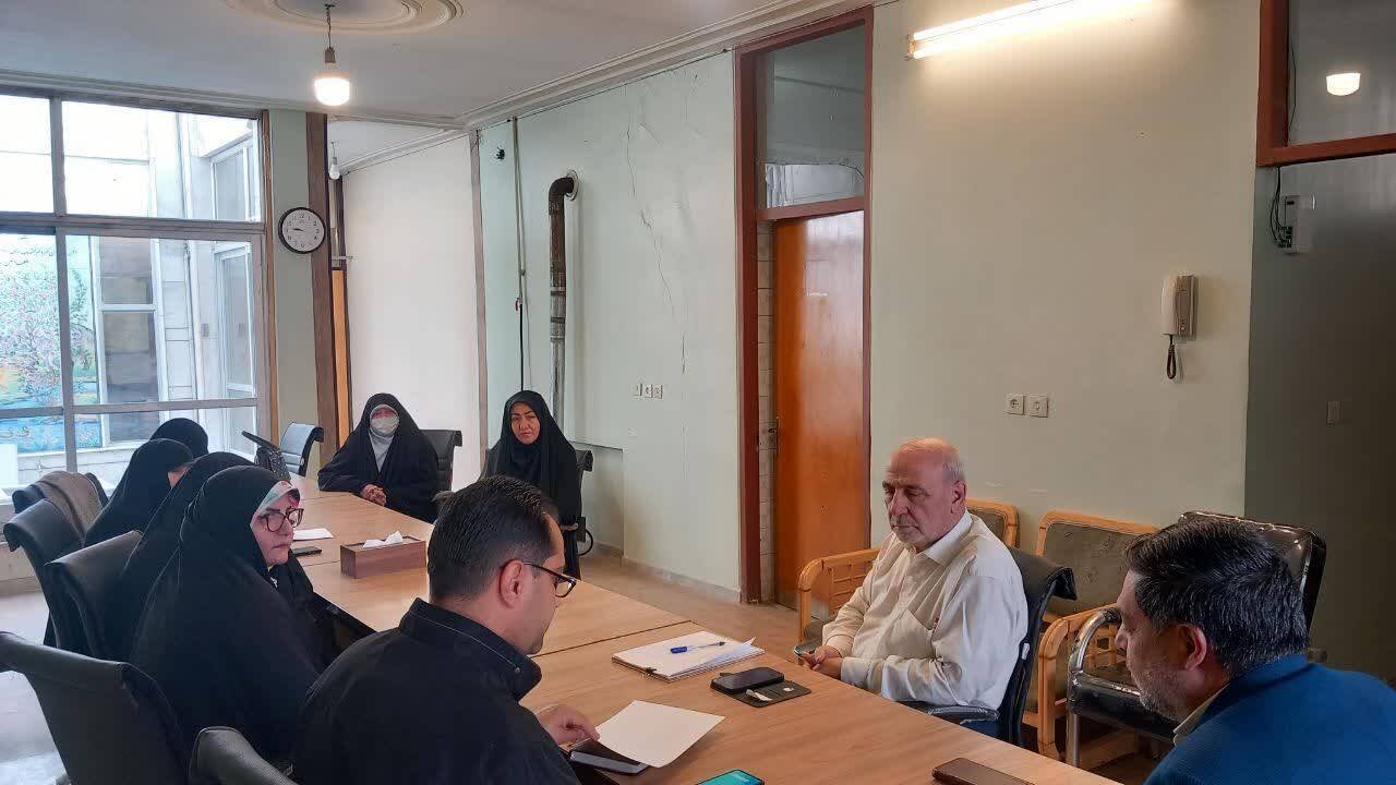 پیگیری مطالبات مردم و تکمیل حوزه علمیه خواهران در دستور کار است