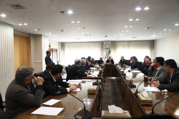 نشست تعدادی از روسای اتحادیه های اصناف با علی نیک زاد نایب رییس مجلس شورای اسلامی