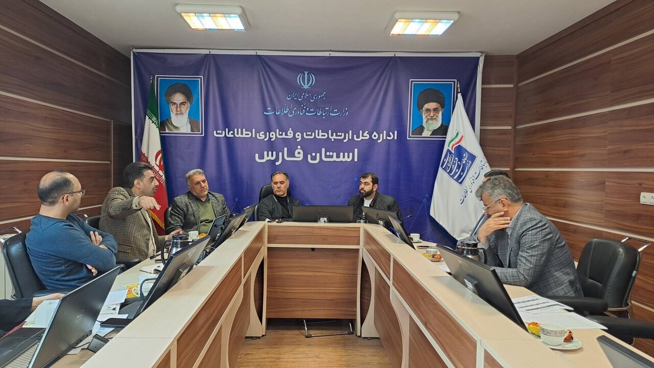 پیگیری اتصال کامل روستاهای بالای ۲۰ خانوار به شبکه ملی اطلاعات تا پایان سال