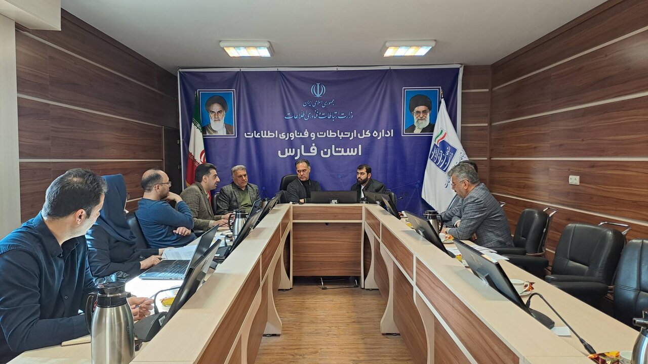 پیگیری اتصال کامل روستاهای بالای ۲۰ خانوار به شبکه ملی اطلاعات تا پایان سال