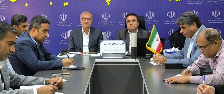 نشست شورای معاونین آموزش و پرورش ناحیه دو بندرعباس با حضور احمد مرادی/دیدار نماینده هرمزگان با رئیس سازمان بیمه سلامت